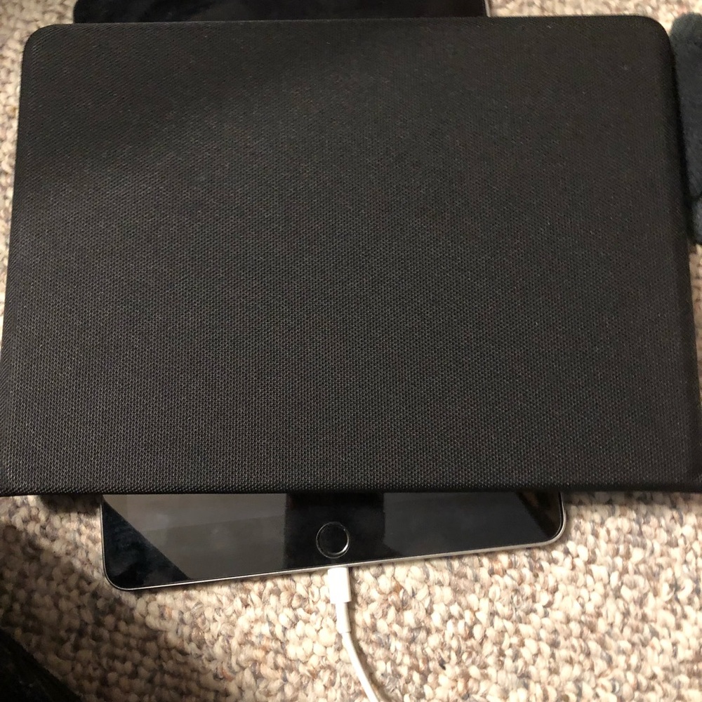 iPad Pro - Picture 7 of 8